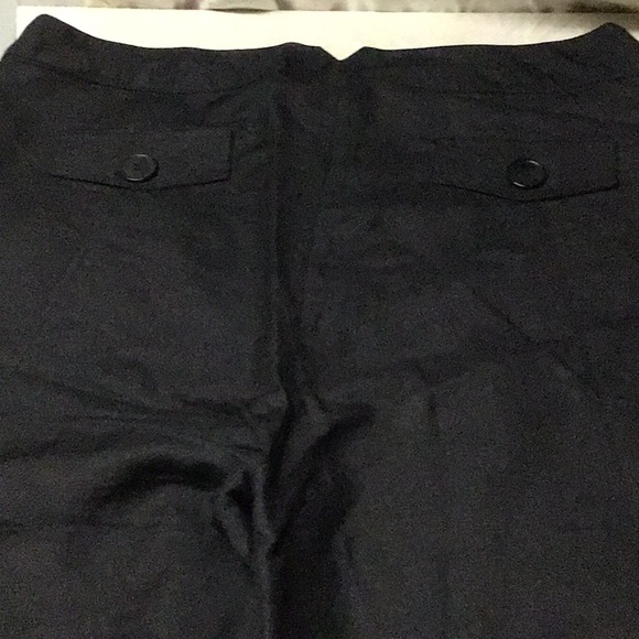 Black Cotton Blend Capris for Casual Wear - Picture 5 of 7